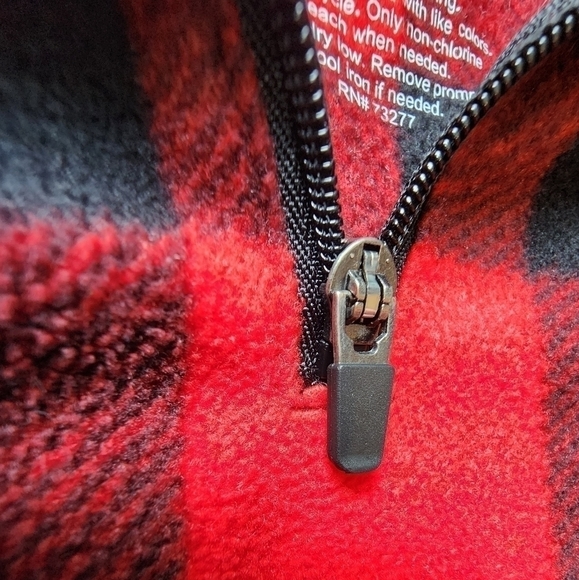 𝅺JUMPING Beans size 4 kids polyester sweater red plaid - Picture 2 of 4